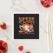 Funny Summerween Skeleton On Beach in der Sunset C Serviette (Beispiel)