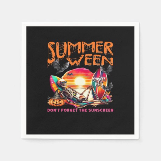 Funny Summerween Skeleton On Beach in der Sunset C Serviette (Vorderseite)