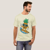 Funny Surfing Pineapple T-Shirt Tropical Surf Tee (Vorne ganz)
