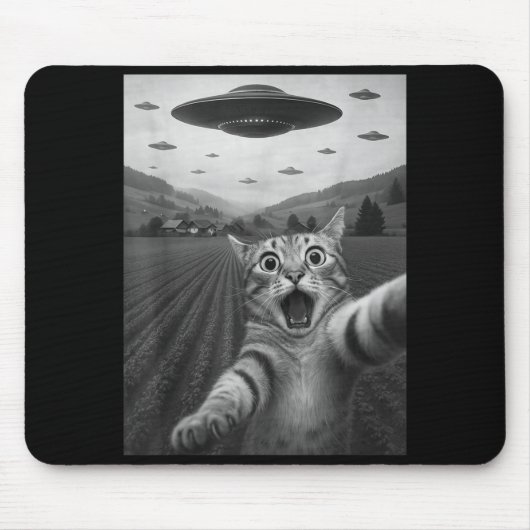 Funny Surprised Ed Cat Selfie With Alien Ufo Cat U Mousepad (Vorne)