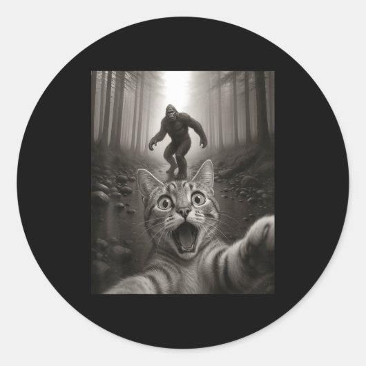 Funny Surprised Ed Cat Selfie With Bigfoot Sasquat Runder Aufkleber (Vorderseite)