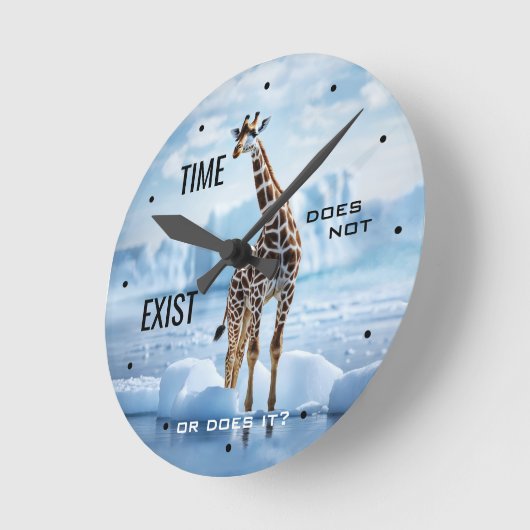 Funny Surreal Giraffe in der Antarktis Runde Wanduhr (Winkel)