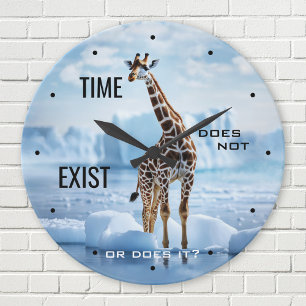 Funny Surreal Giraffe in der Antarktis Runde Wanduhr