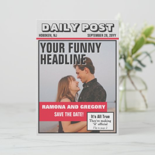 Funny Tabloid Newspapier Wedding Save the Date (Stehend Vorderseite)