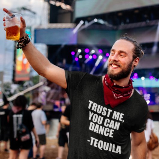Funny Tequila Dancing Zitat T-Shirt