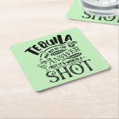 Funny Tequila ist vielleicht nicht die Antwort Rechteckiger Pappuntersetzer (angewinkelt)