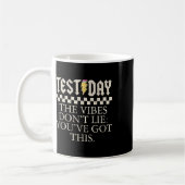 Funny Test Day Lehrer The Vibes Dont Lie Sie Got Kaffeetasse (Links)