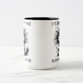 Funny Tired Coffee Monster Everything Fine Zweifarbige Tasse (Mittel)