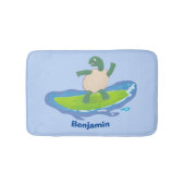 Funny tortoise wave surfing Cartoon Badematte (Vorderseite)