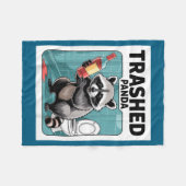 Funny Trashed Panda Raccoon Gets Drunk  Fleecedecke (Vorderseite (Horizontal))