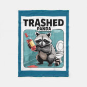 Funny Trashed Panda Raccoon Gets Drunk  Fleecedecke (Vorderseite)