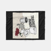 Funny Trashed Panda Racoon Gets Drunk Fleecedecke (Vorderseite (Horizontal))