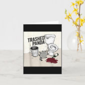 Funny Trashed Panda Racoon Gets Drunk  Karte (Gelbe Blume)