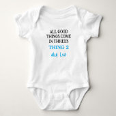 Funny Triplets Outfit mit Namen, Custom Boy Baby Strampler (Vorderseite)