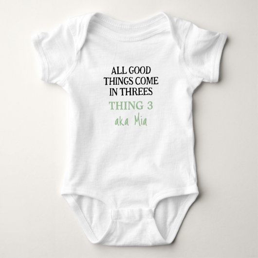 Funny Triplets Outfit mit Namen, Custom Unisex Baby Strampler (Vorderseite)