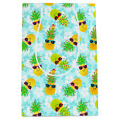 Funny Tropical Christmas Pineapples Mittlere Geschenktüte (Vorderseite)