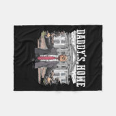 Funny Trump Daddys Zuhause White House 2024 Fleecedecke (Vorderseite (Horizontal))