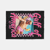 Funny Trump Shirt Gulf of US America Est 2025 _1 Fleecedecke (Vorderseite (Horizontal))