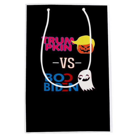 Funny Trumpkin Vs Boo Biden Halloween Design Class Mittlere Geschenktüte (Vorderseite)