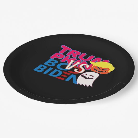 Funny Trumpkin Vs Boo Biden Halloween Design Class Pappteller (Schrägansicht)