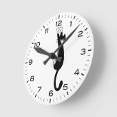 Funny Tuxedo Katze hing auf schwarz und weiß Runde Wanduhr (Winkel)