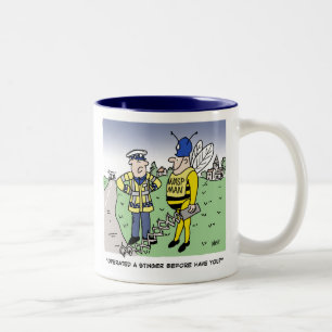 Funny UK Traffic Police Cartoon Zweifarbige Tasse