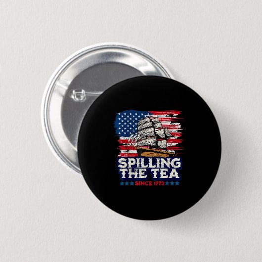 Funny Us History Teacher Boston Slling The Tea Sin Button (Vorne & Hinten)