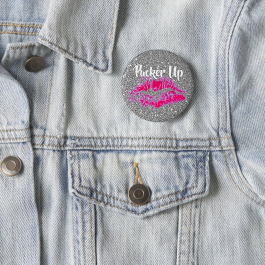 Funny Valentines Bright Pink Kiss Silver Glitter Button (Beispiel)