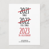 Funny Valentine's Day Card 2023 In einer Beziehung Ankündigungspostkarte (Vorderseite)