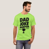 Funny 'Vater Joke Champion' T - Shirt mit Trophy I (Vorne ganz)