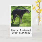 Funny verspäteter Geburtstagshund Grußkarte Karte (Gelbe Blume)