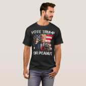 Funny Vote Trump für Erdnuss Das Eichhörnchen Trum T-Shirt (Vorne ganz)
