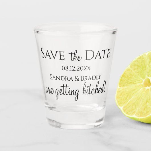 Funny Wedding Save the Date wird getroffen Schnapsglas (Vorderseite)