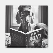 Funny Weimaraner liest ein Buch über die Jagd Magnet (Vorne)