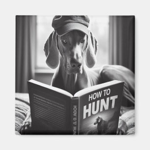 Funny Weimaraner liest ein Buch über die Jagd Magnet