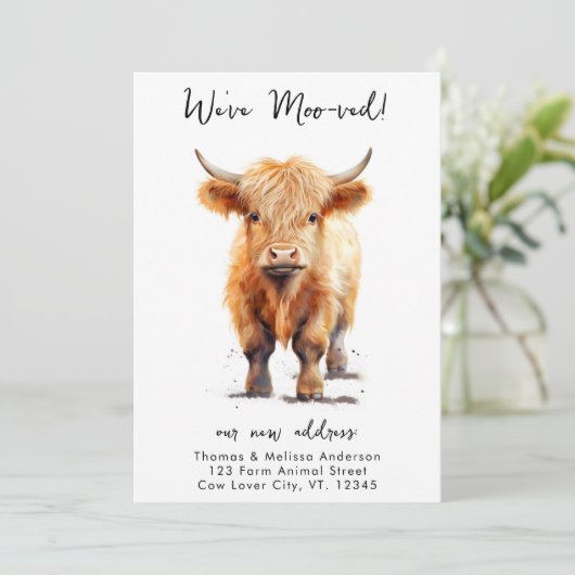 Funny Weve moo-ved New Address Highland Cow Moving Ankündigung (Stehend Vorderseite)