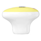 Funny wildebeam läuft Cartoon Illustration Keramikknauf (Seitenansicht)