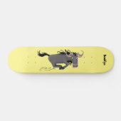 Funny wildebeam läuft Cartoon Illustration Skateboard (Horizontal)