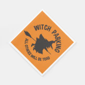 Funny Witch Parking Orange Halloween-Party Serviette (Ecke)