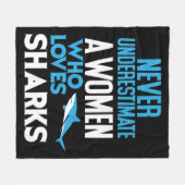 Funny Woman Who Loves Sharks Fleecedecke (Vorderseite (Horizontal))
