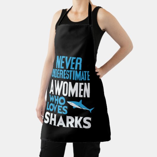 Funny Woman Who Loves Sharks Schürze (InSitu)