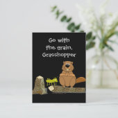 Funny Wood Turning Beaver und Grasshopper Cartoon Postkarte (Stehend Vorderseite)