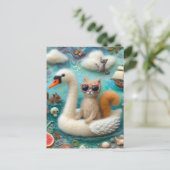 Funny Woolie Swan Float mit Katze Postkarte (Stehend Vorderseite)
