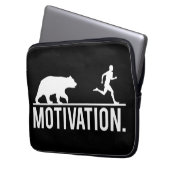 Funny Workout Motivation - Bear Chasing Jogger Laptopschutzhülle (Vorderseite Links)