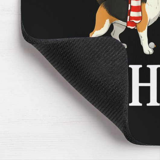 Funny Xmas Beagle Pushing Christmas Tree Over Dog  Mousepad (Ecke)