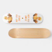 Funny Yellow Duck Playful Wink - Hey Lächeln Skateboard (Horizontal)