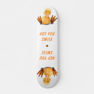 Funny Yellow Duck Playful Wink - Hey Lächeln Skateboard