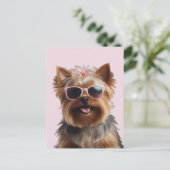 Funny Yorkshire Terrier mit Sonnenbrille Postkarte (Stehend Vorderseite)