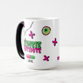 Funny Zombie Antidote Loading.. Zombie für den Men Verwandlungstasse (Vorderseite Links)