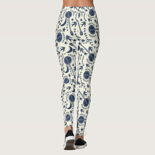 Für Banjo Spieler Muster Blue und Cream Folk Art Leggings (Rückseite)